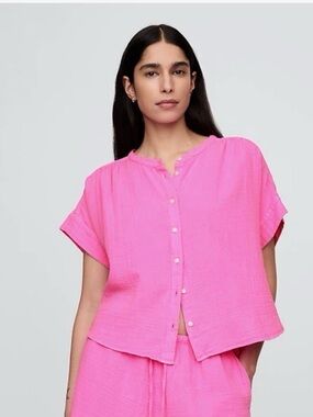 GAP Bright Pink Boxy Button-Down Short Sleeve Top